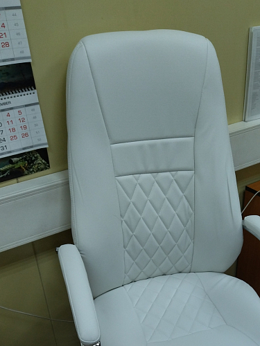 Компьютерное кресло Aragon белое фото покупателя 95