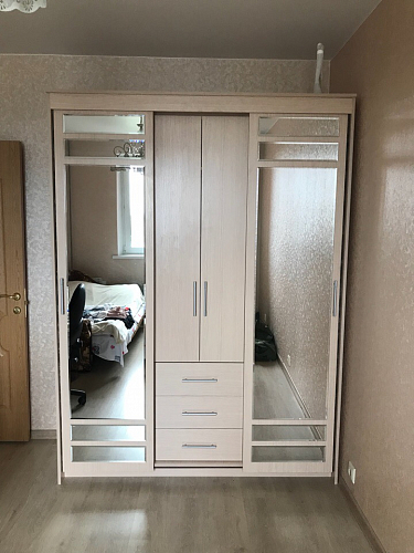 Шкаф-купе ШК-05 дуб молочный  - Уцененный экземпляр фото покупателя 4