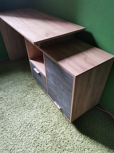 Письменный стол Эго Ст-2 на подиуме бетон светлый / камень темный фото покупателя 3