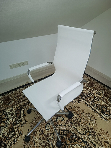 Компьютерное кресло Reus белая сетка / хром фото покупателя 48