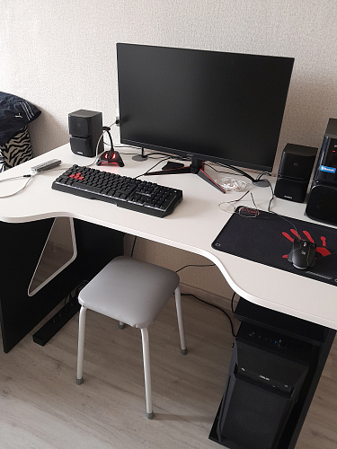 Компьютерный стол СКП-4 GL-4 белый с черным фото покупателя 2