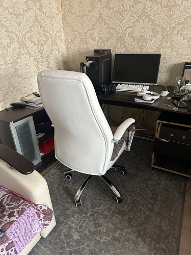 Компьютерное кресло Aragon белое фото покупателя 29