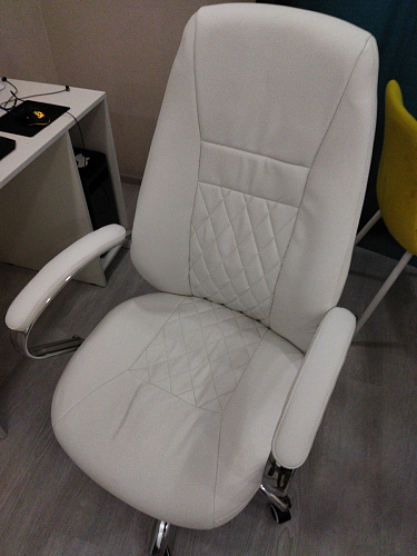 Компьютерное кресло Aragon белое фото покупателя 86