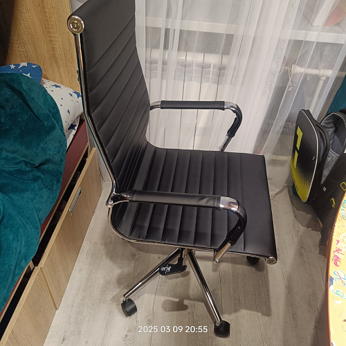 Компьютерное кресло Reus черная сетка / хром фото покупателя 76