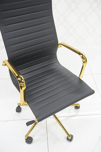 Компьютерное кресло Reus white из шоурума 3