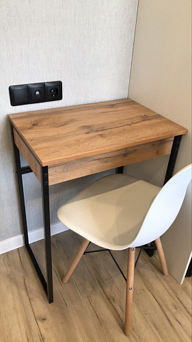 Письменный стол Лео Лофт черный матовый / дуб делано темный фото покупателя 5