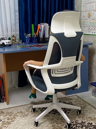 Компьютерное кресло Golem black / white фото покупателя 16