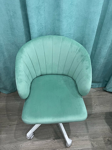 Компьютерное кресло Пард экокожа белый фото покупателя 17