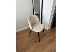 Стул на металлокаркасе Gabi 1 бежевый / черный с серебряными наконечниками фото покупателя 451