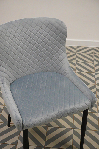 Стул на металлокаркасе Teo light purple / black из шоурума 6