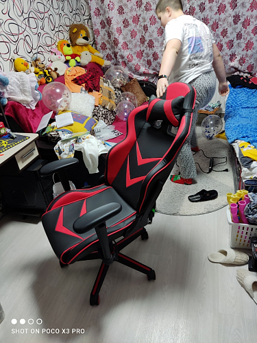 Компьютерное кресло Racer черное / голубое фото покупателя 149