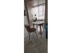 Стул на металлокаркасе Gabi 1 бежевый / черный с серебряными наконечниками фото покупателя 523