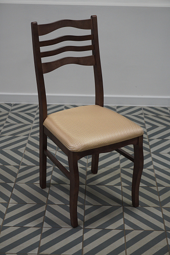 Деревянный стул Амадиу камелия ромб / орех из шоурума 2