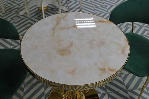 Деревянный стол Dorian 70x75 бежевый / золотой из шоурума 3